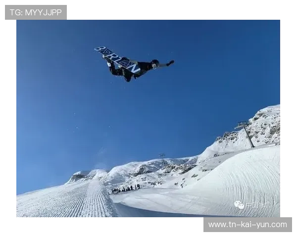 滑雪队加强不同雪质适应训练